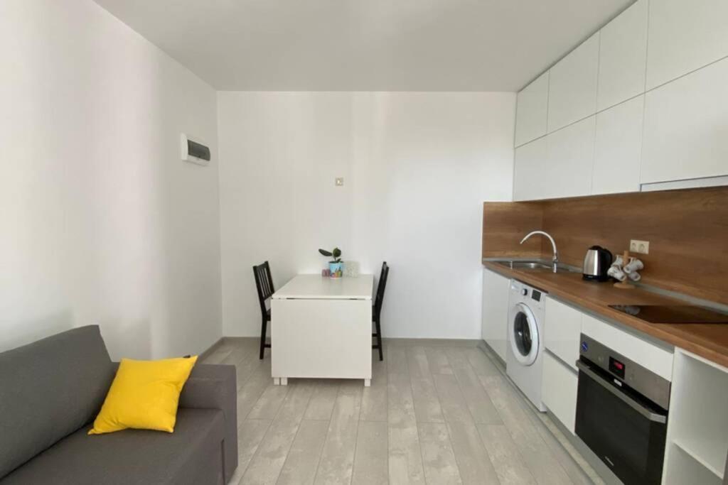 Lola seaview guest house. Уютный Домик в Варне Варна Экстерьер фото