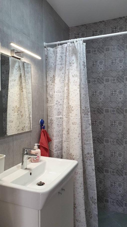Lola seaview guest house. Уютный Домик в Варне Варна Экстерьер фото
