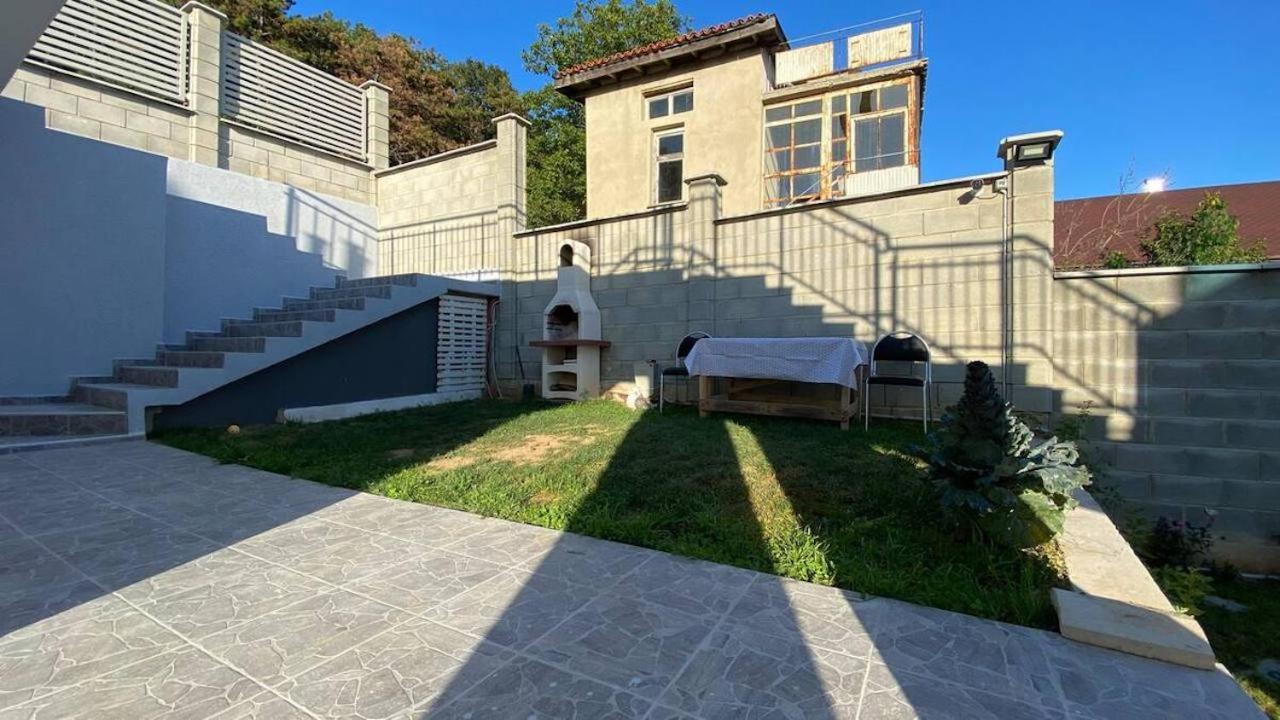 Lola seaview guest house. Уютный Домик в Варне Варна Экстерьер фото